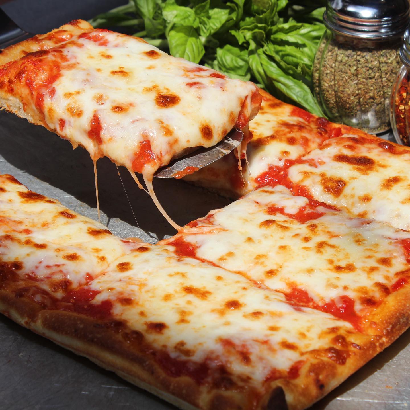 The Art of the Perfect Pizza Night