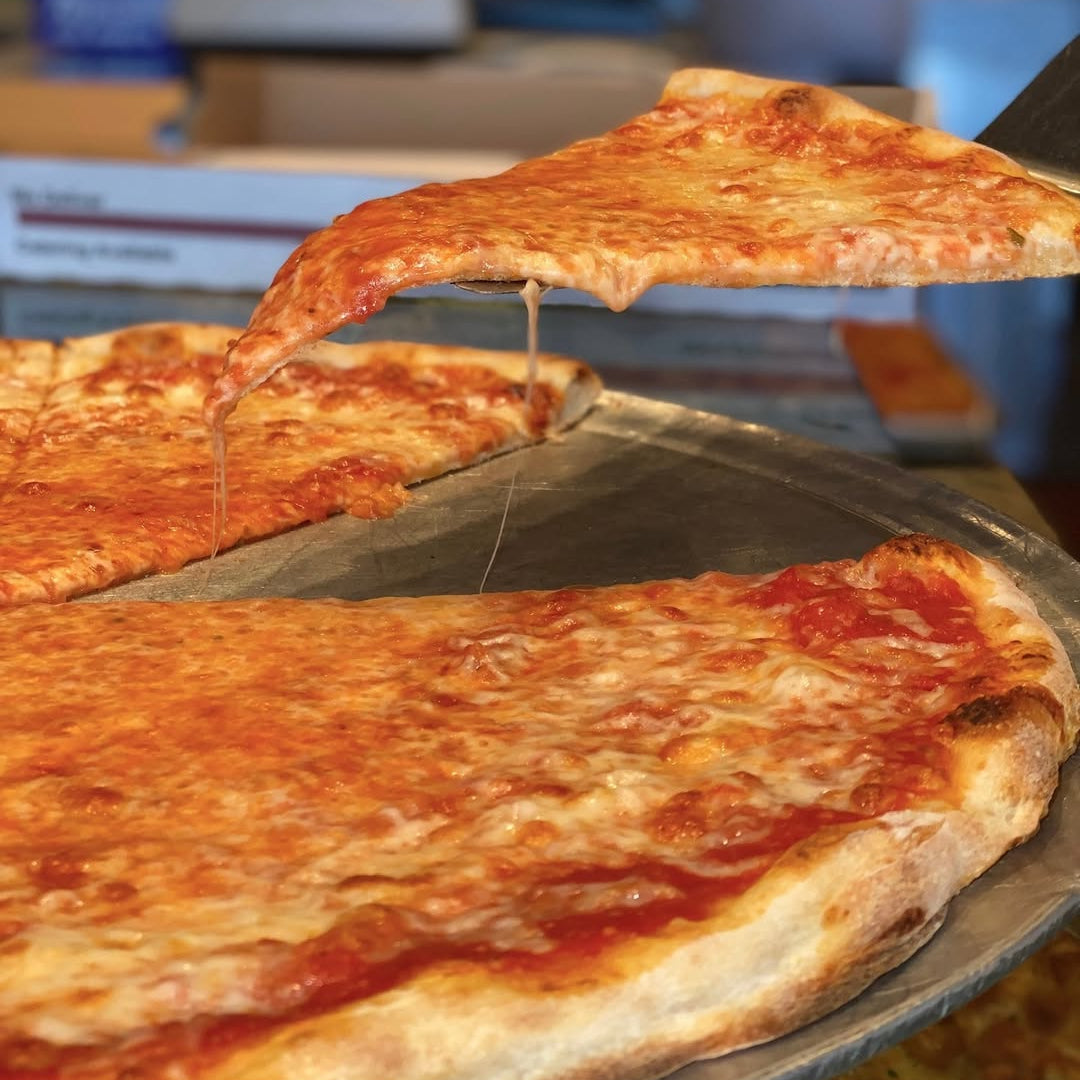 5 Reasons to Keep Pizza in Your Freezer